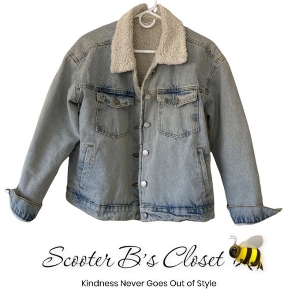 PACSUN Distressed White Wash Denim Sherpa Jean Jacket XS / Small 🐝